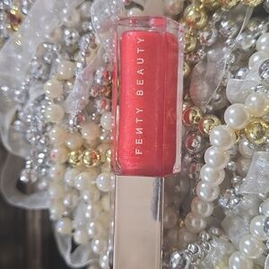 Fenty Beauty Gloss Bomb in Cheeky